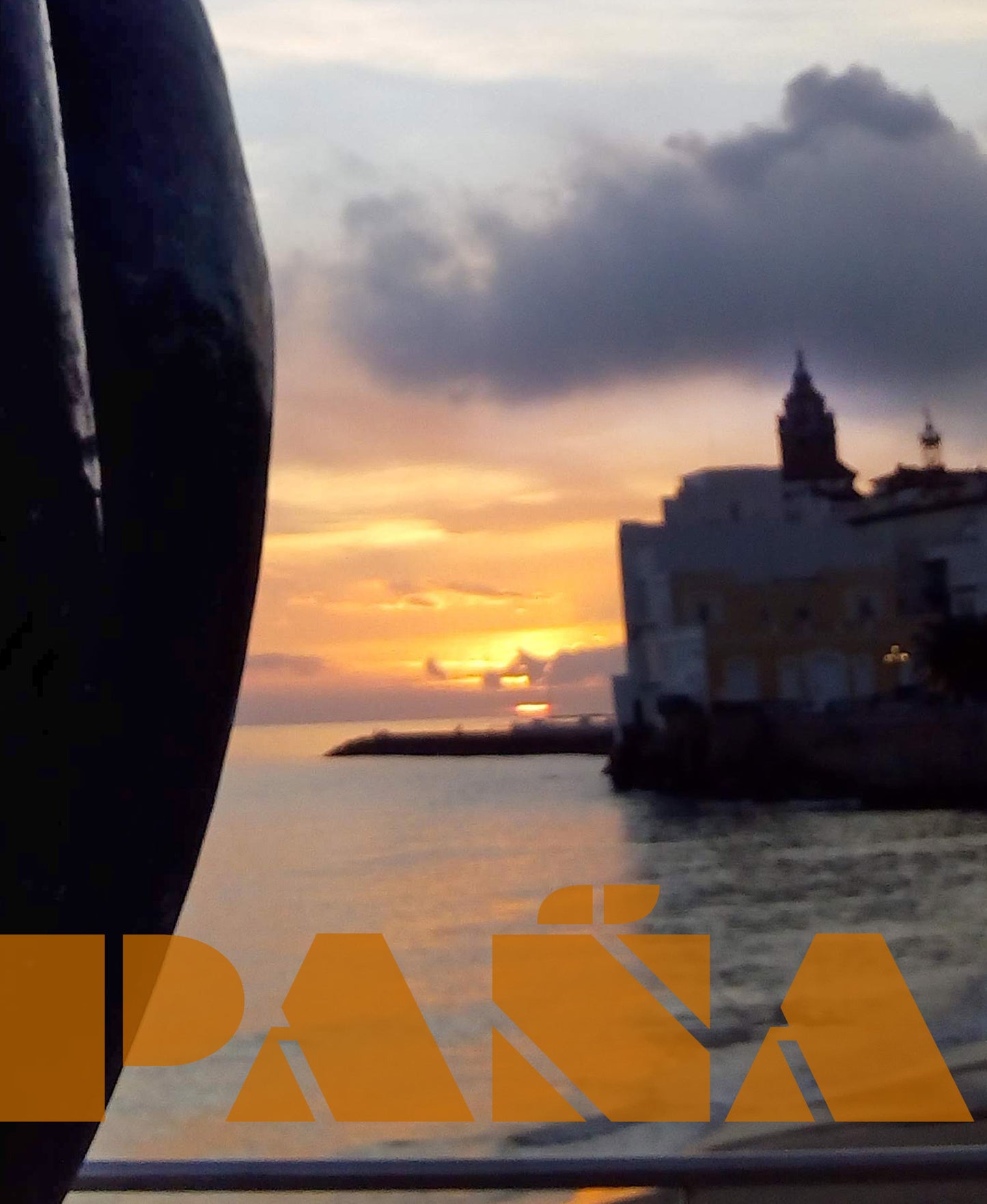 AU 324 /SITGES LA MUJER MEDITERRANEA