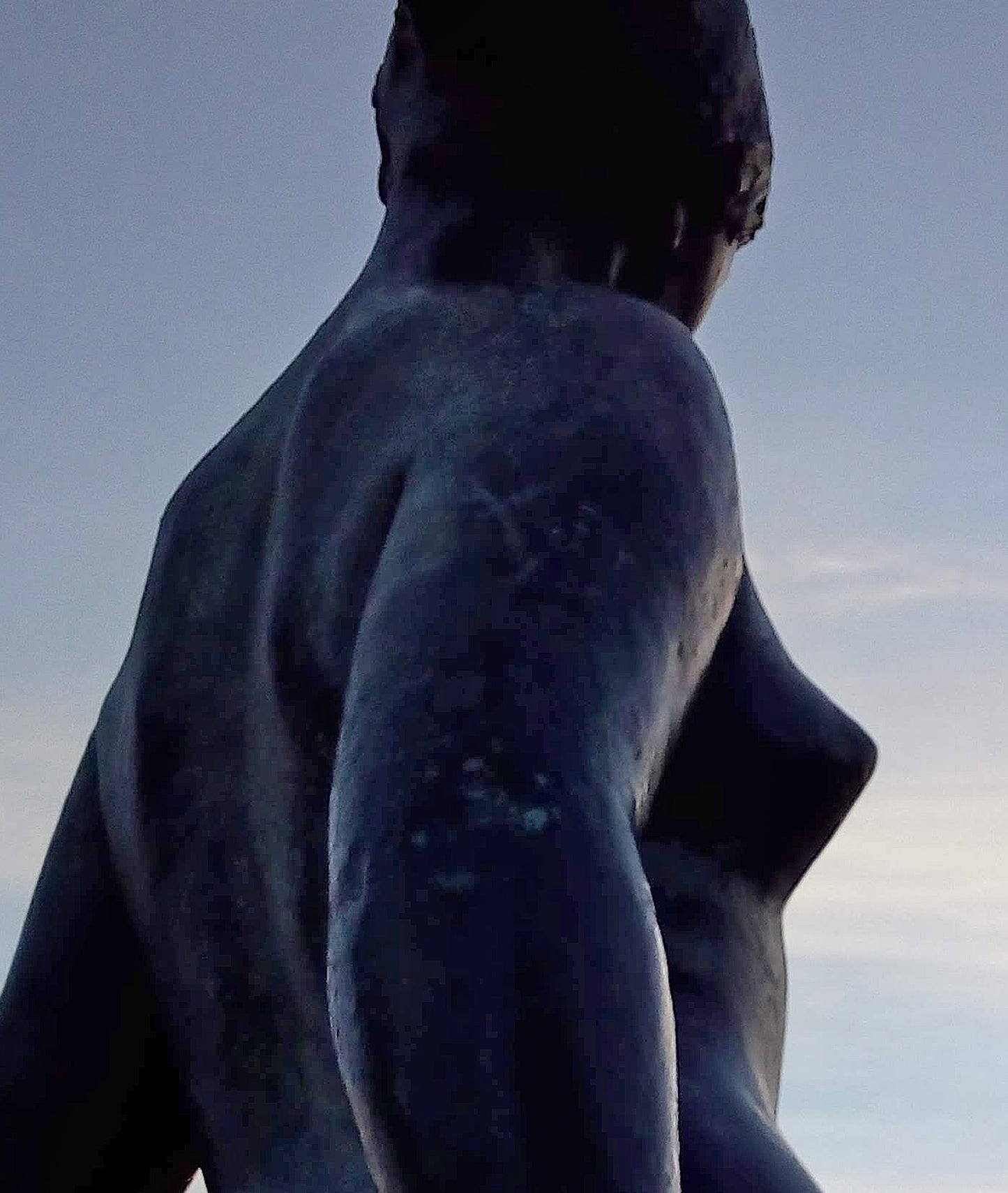 AU 324 /SITGES  LA MUJER MEDITERRANEA