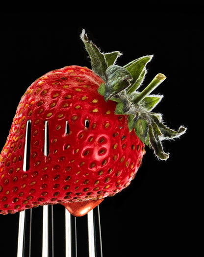 FOO 08 / FORK STRAWBERRY