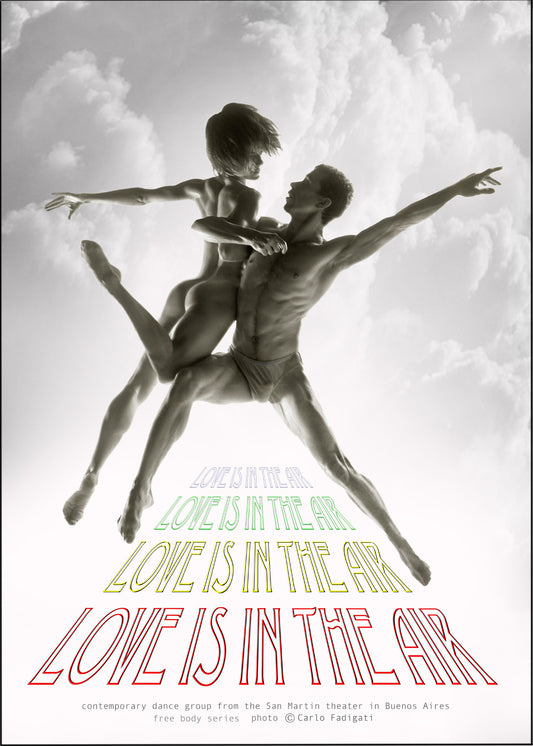 AU 311 / LOVE IS IN THE AIR