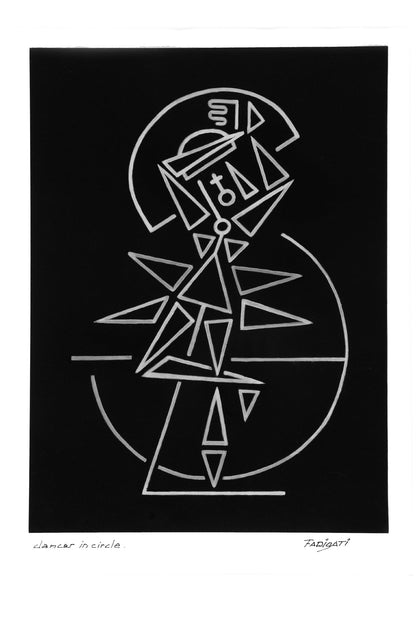 B  / DANCER IN A CIRCLE